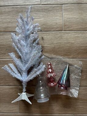 Pink purple white Christmas tree lot glass tinsel